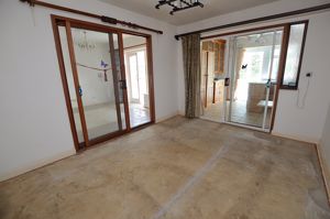 Dining Room- click for photo gallery
